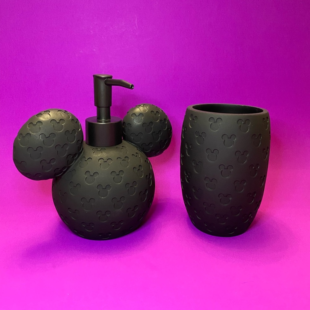Mickey Mouse bath set: soap dispenser and cup